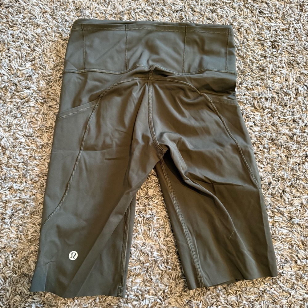Lululemon spandex shorts